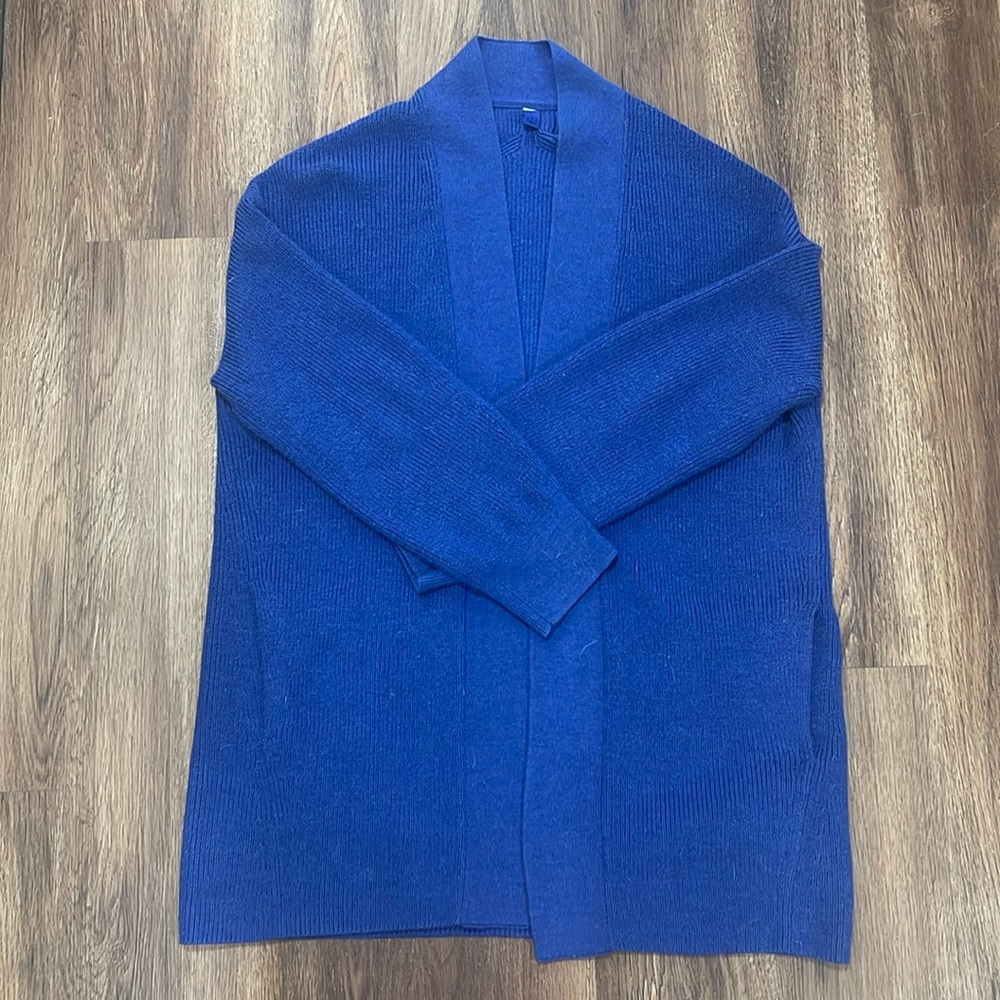 Lululemon sweater wrap. Size 4.